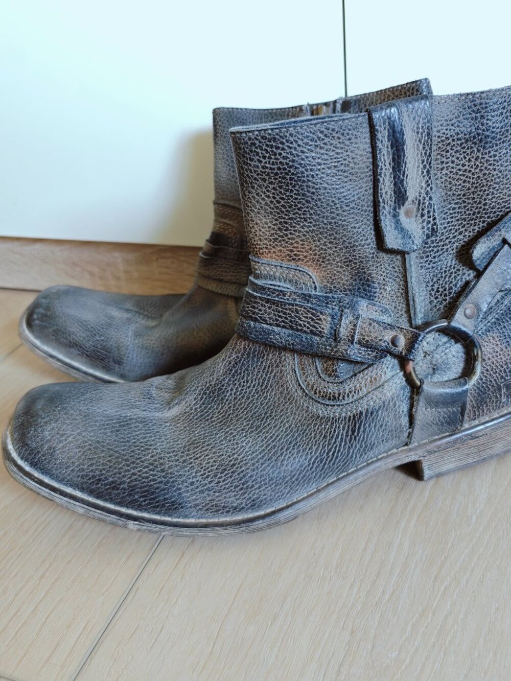 Roan Colton II by Bed Stu Distressed Black Brown Leather Side Zip Boots 12